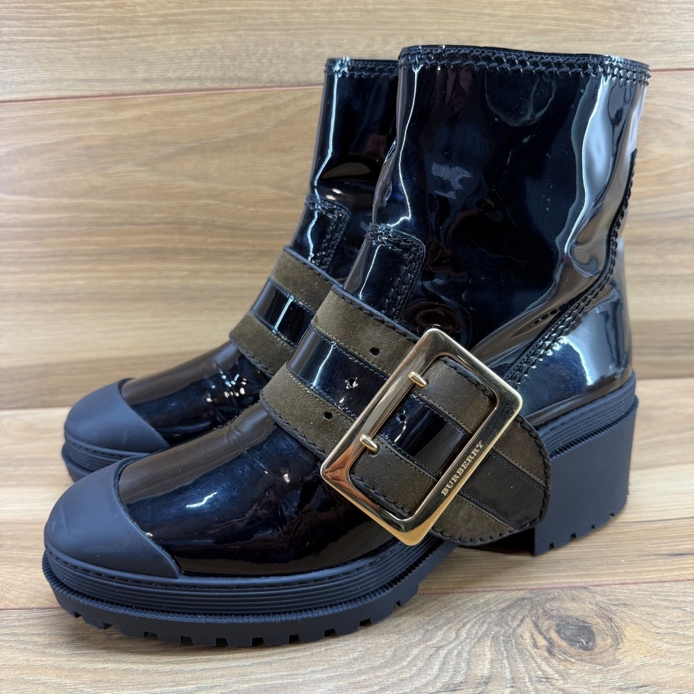 Burberry Winchester Buckle Chunky Lug Boots 9.5 EU‎ 39.5 Black Patent Leather